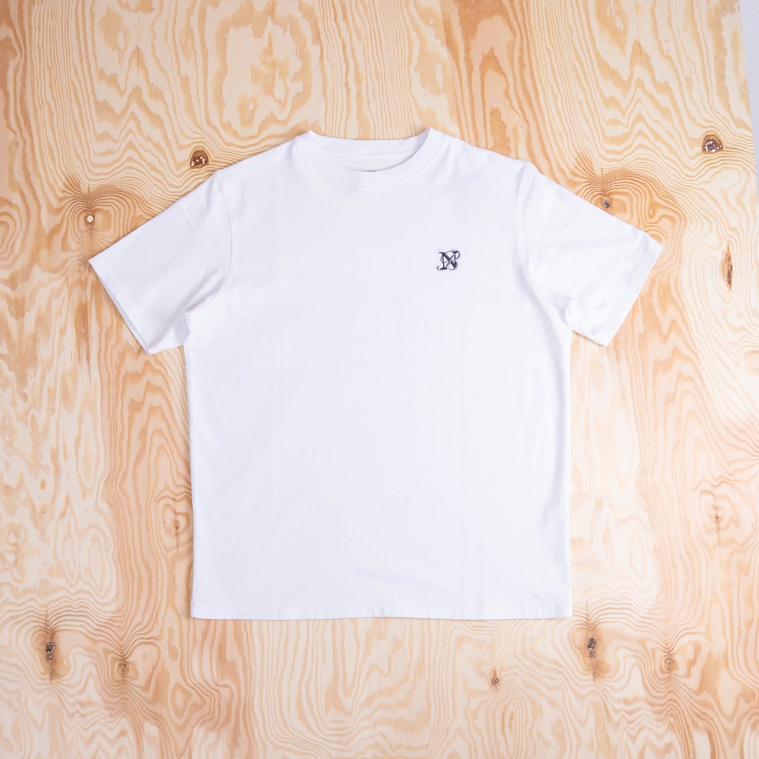 LETTER T-SHIRT - WHITE